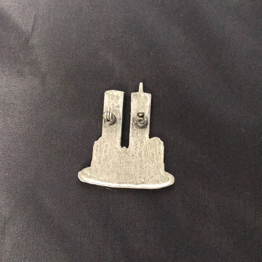 Pins - Picture 7 of 7